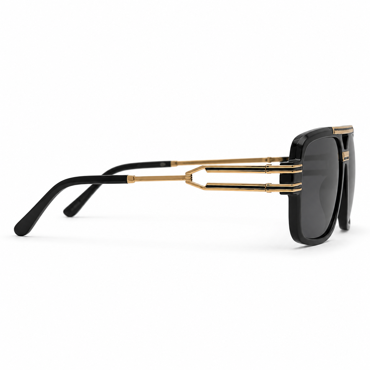 NERO - Black & Gold
